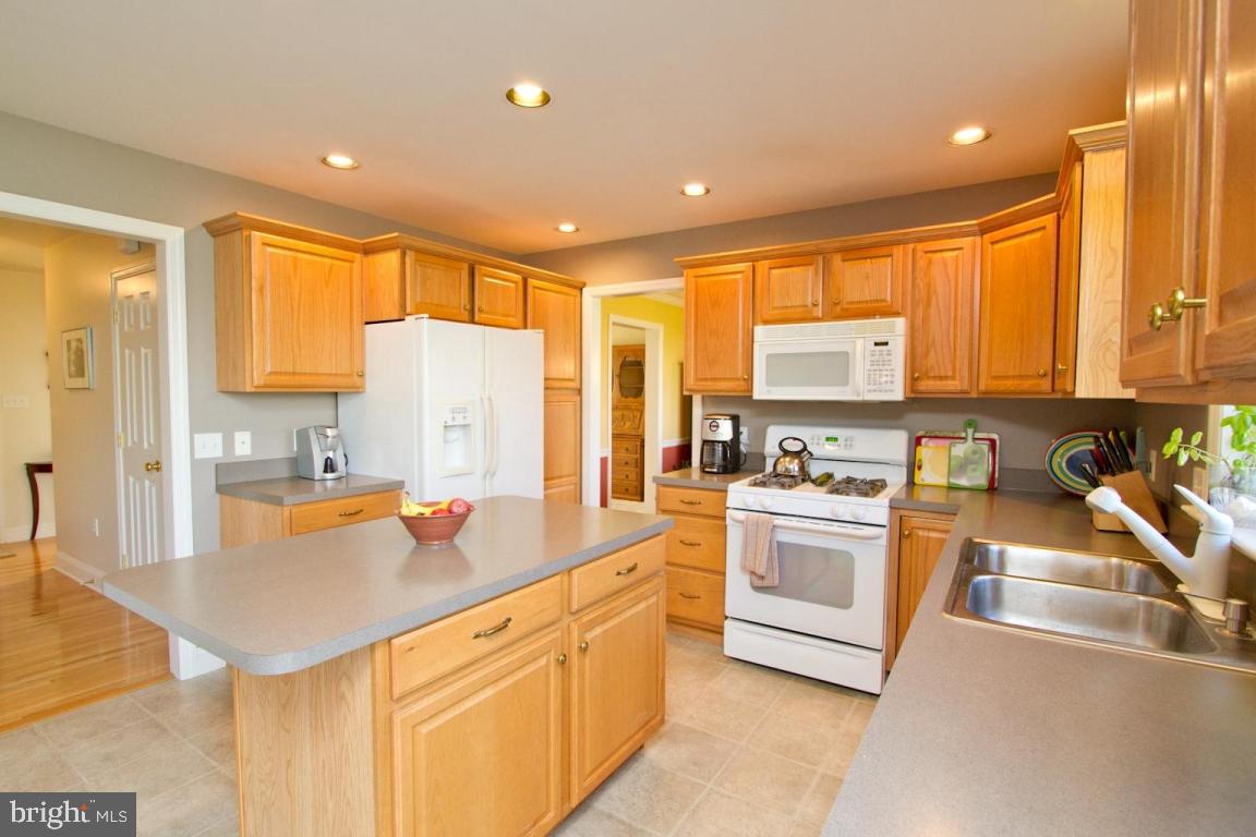 610 Hamaker Road, Unit 62 Manheim, PA 17545 - Photo 4 of 27