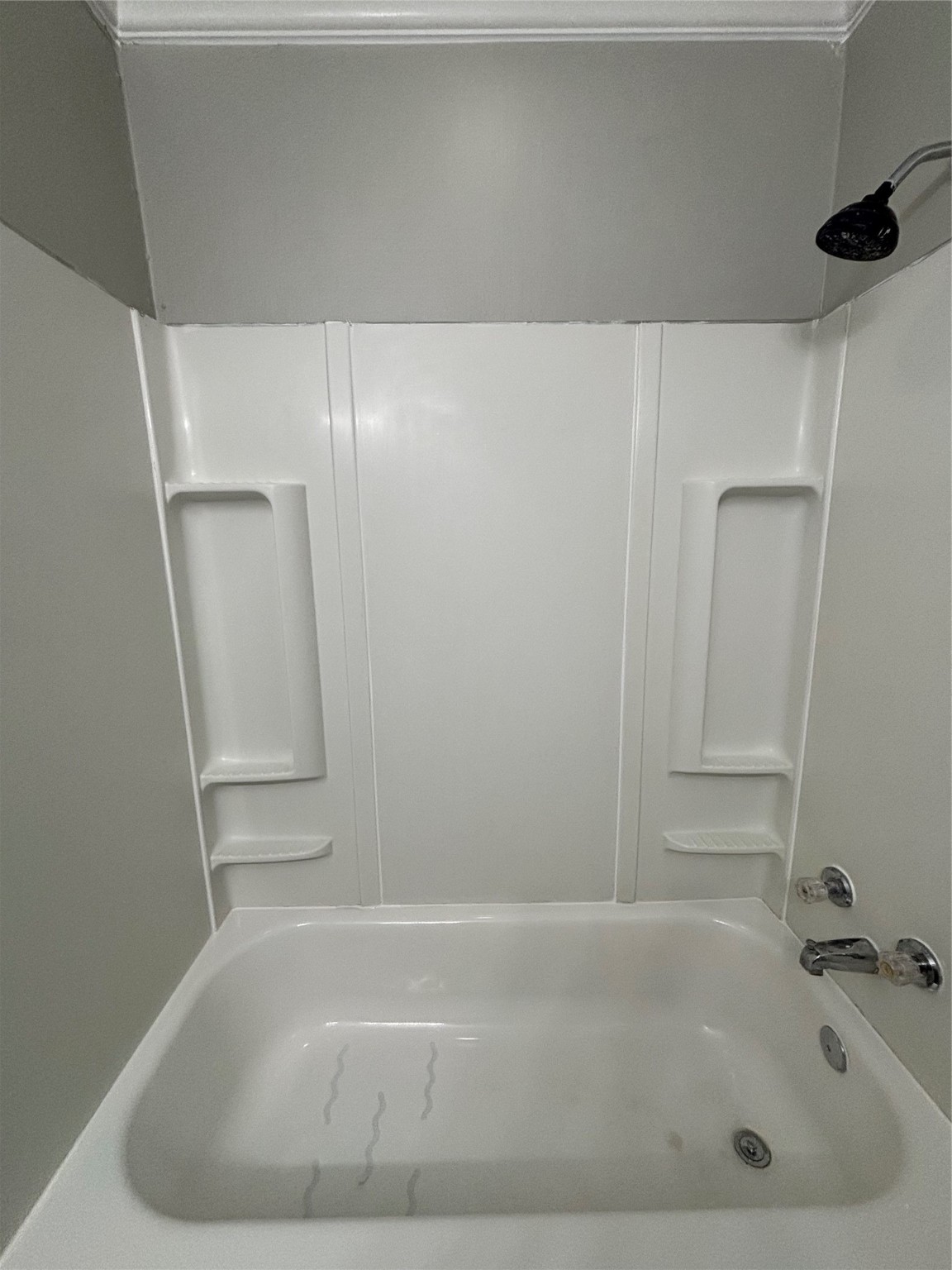 2841 Wagon Trail Road Pearland, TX 77584 - Photo 8 of 14 Primary bathroom