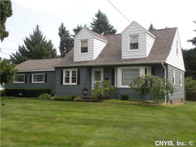 101 Kaywood Road Cicero, NY 13212 - Photo 1 of 1 Exterior Front Meticulously maintained and updated