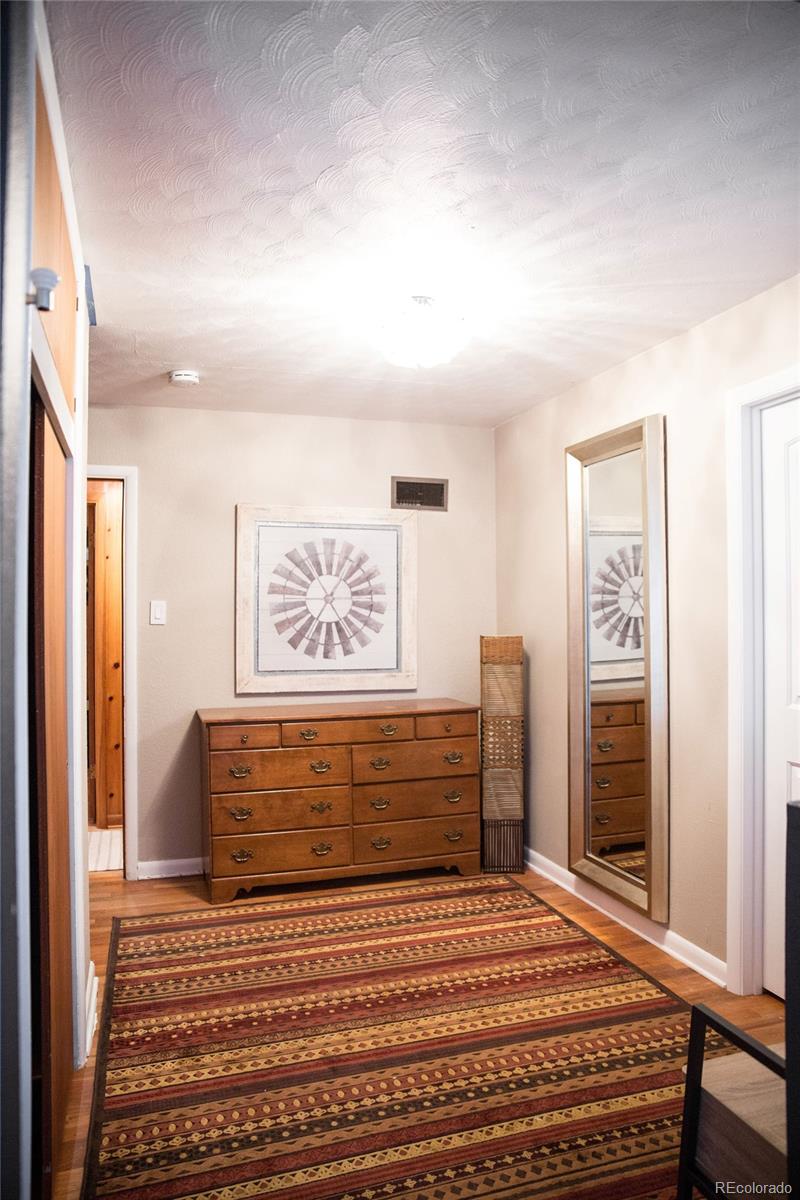 983 Cherryvale Road Boulder, CO 80303 - Photo 23 of 36 a view of bedroom