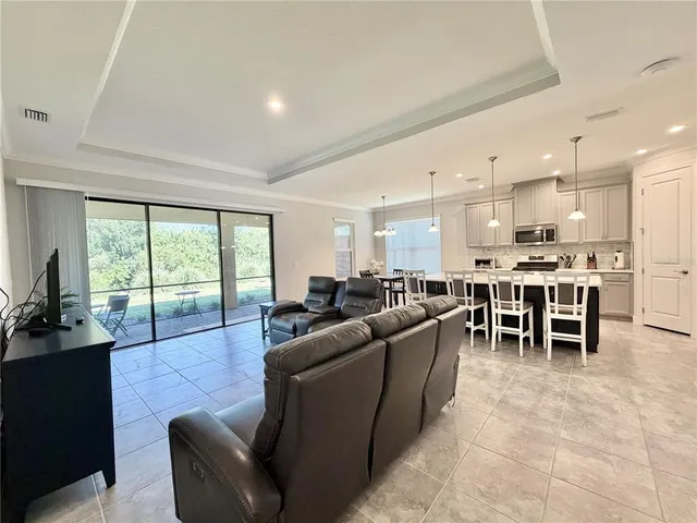 $3,800 | 10722 Wicker Park Place, Palmetto, FL 34221