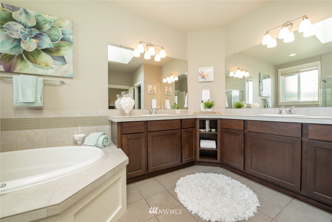 22029 38th Avenue Southeast Bothell, WA 98021 - Photo 14 of 22