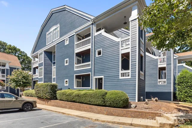 $439,000 | 719 Southwest Drive, Davidson, NC 28036