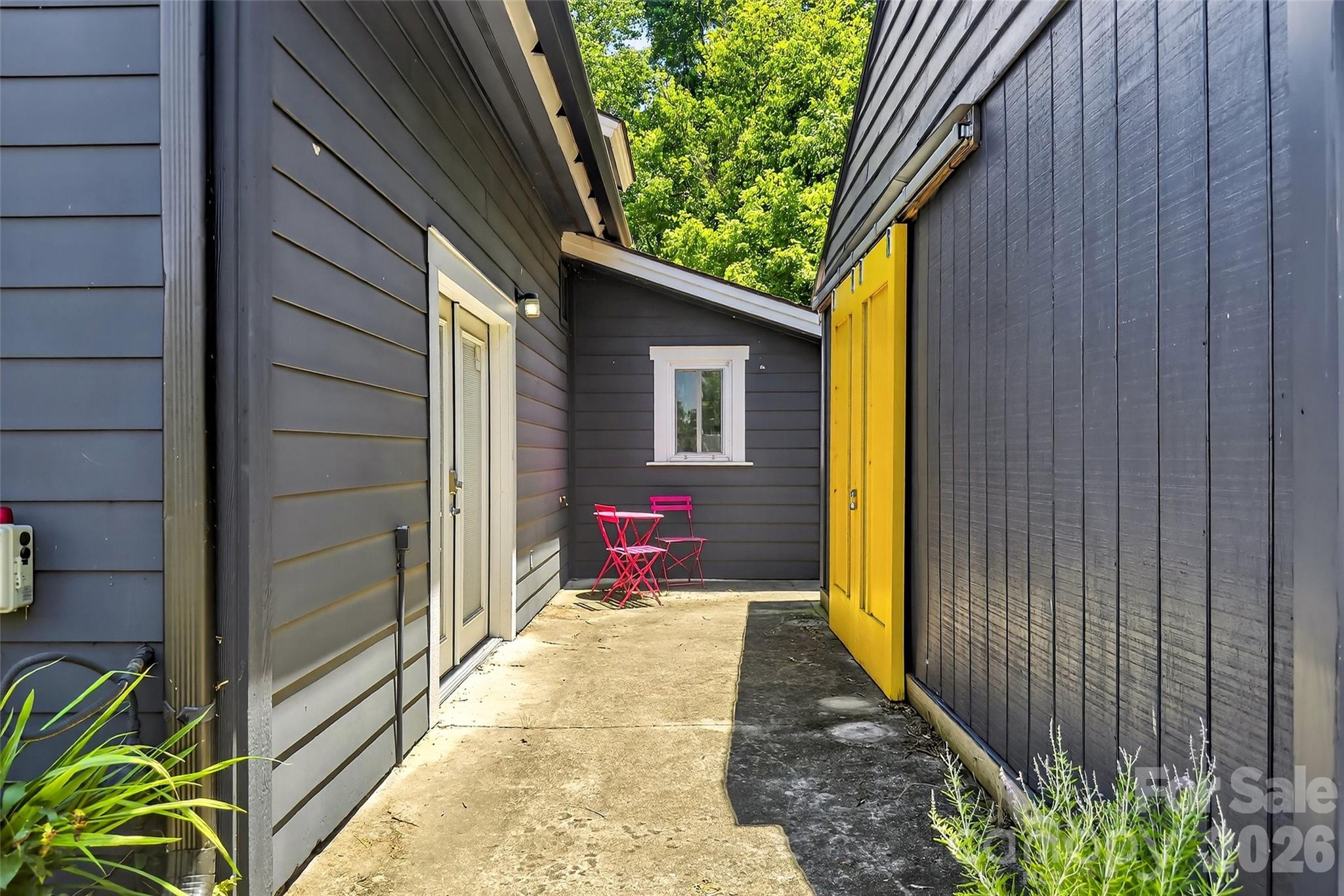 626 Old Lytle Cove Road Swannanoa, NC 28778 - Photo 27 of 48 a view of porch with wooden fence