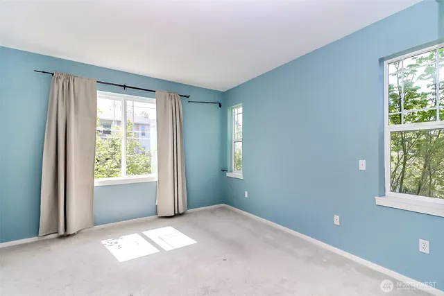 a view of empty room with window