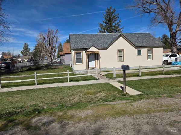 $265,000 | 506 5th Avenue East, Gooding, ID 83330