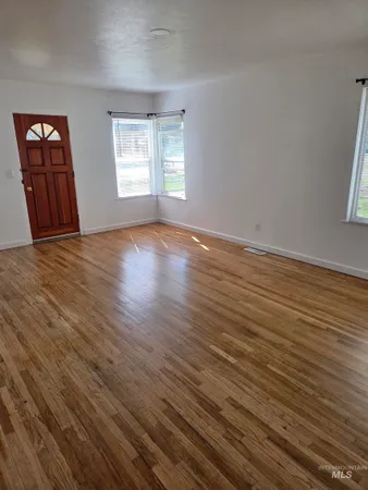 $265,000 | 506 5th Avenue East, Gooding, ID 83330