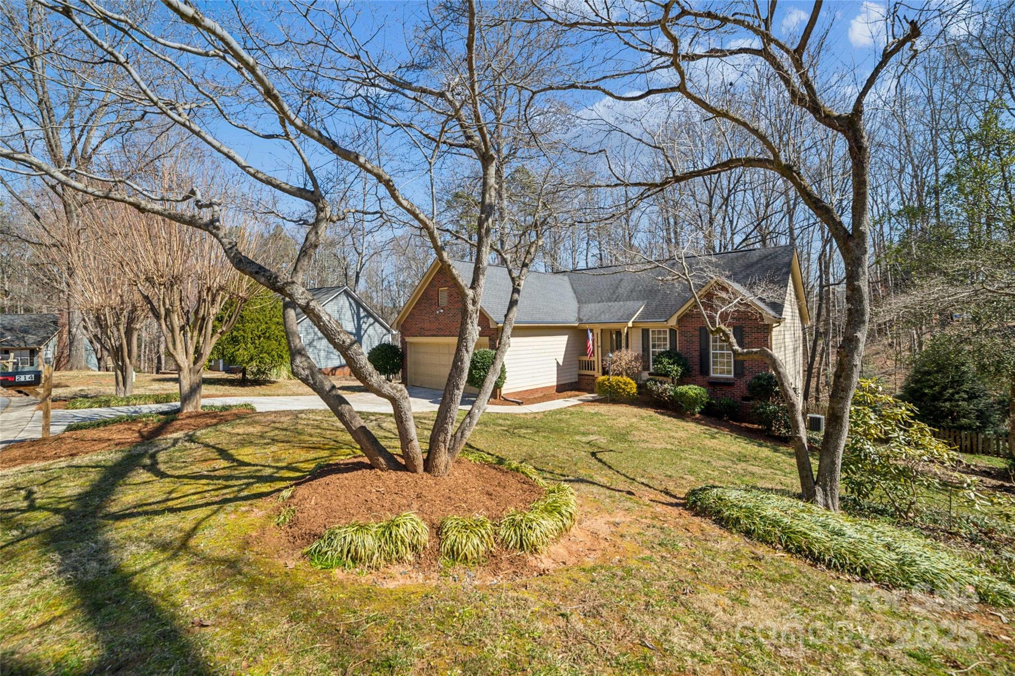 214 Bubbling Well Road Denver, NC 28037 - Photo 3 of 26 Gallery Image 3