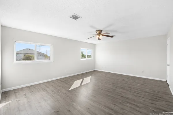 $1,800 | 8010 Chestnut Gate Drive, Converse, TX 78109