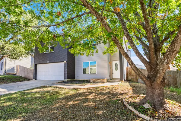 $1,800 | 8010 Chestnut Gate Drive, Converse, TX 78109