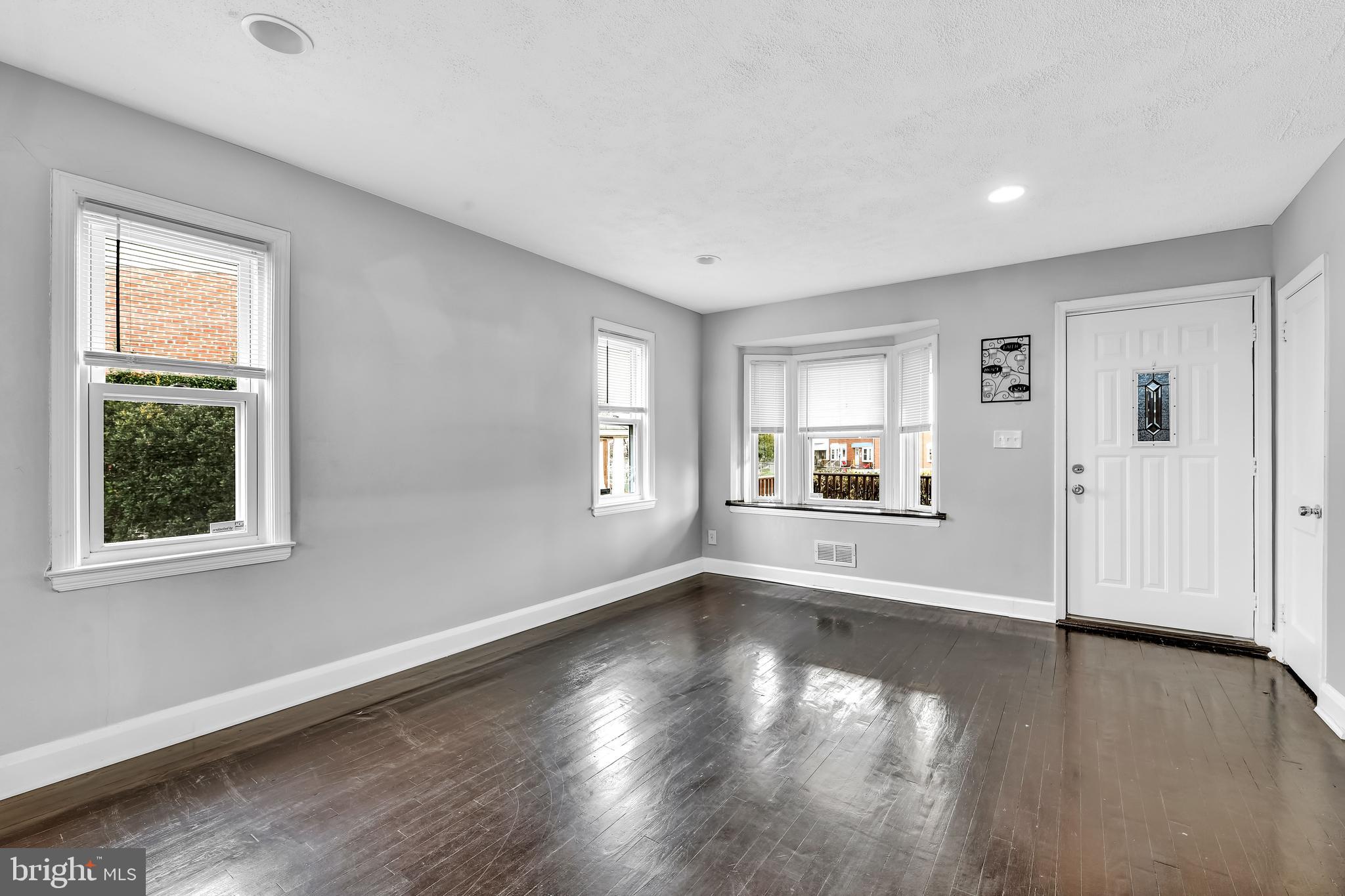 714 Arncliffe Road Baltimore, MD 21221 - Photo 3 of 19