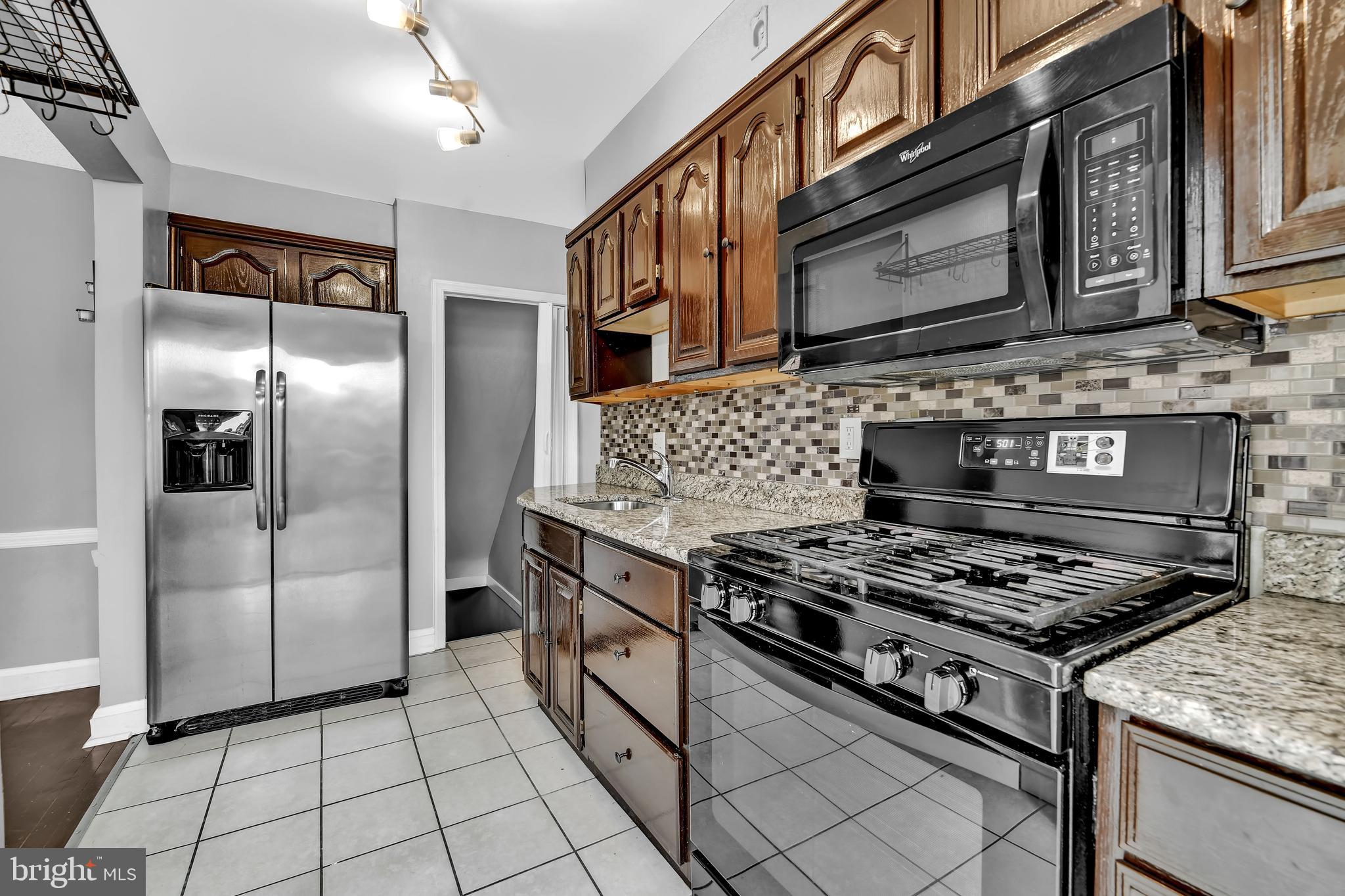 714 Arncliffe Road Baltimore, MD 21221 - Photo 7 of 19