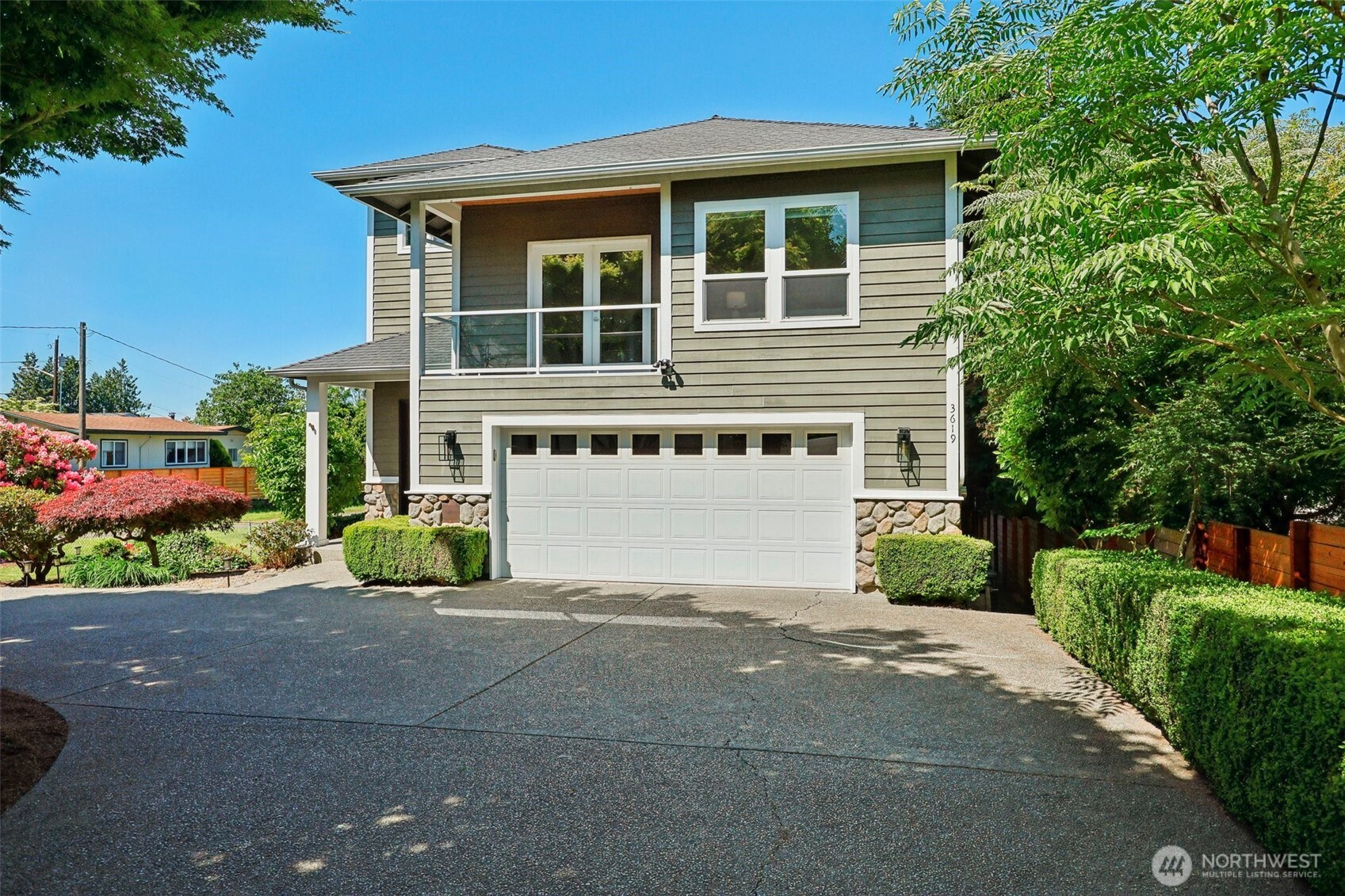 3619 Park Avenue North Renton, WA 98056 - Photo 3 of 40