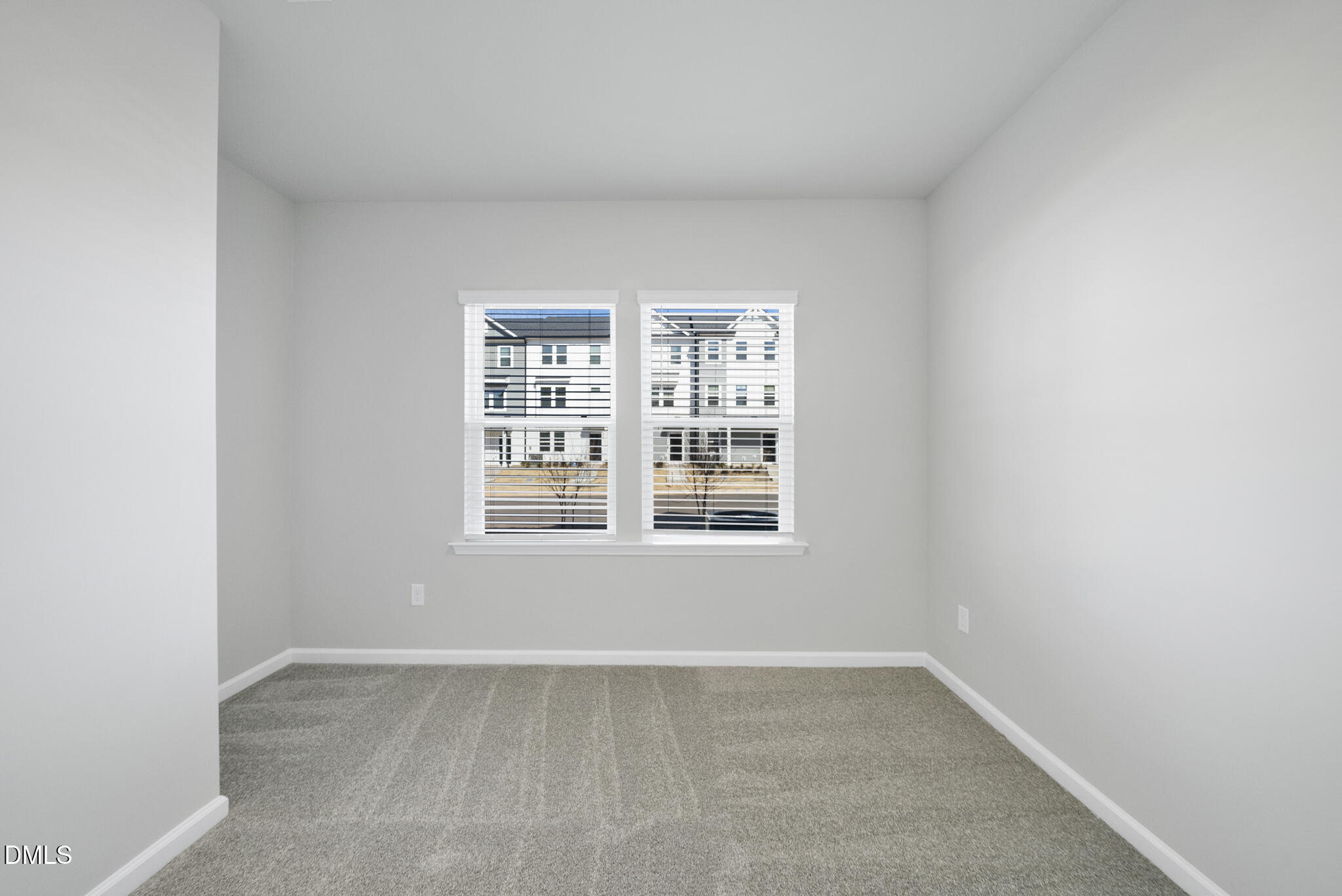 906 Fearless Road Durham, NC 27703 - Photo 4 of 37 DSC05284