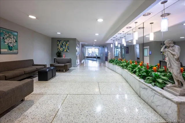 $2,350 | 37-30 73rd Street, Unit 3F | Jackson Heights