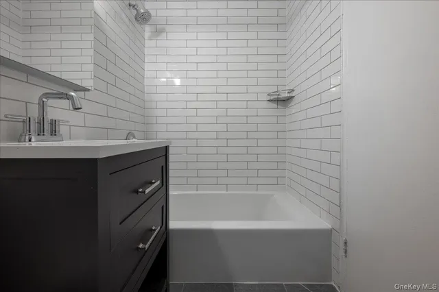 $2,350 | 37-30 73rd Street, Unit 3F | Jackson Heights