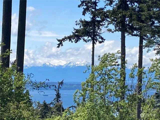 $1,399,500 | 8167 Possession Ridge Lane, Clinton, WA 98236