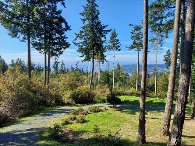 $1,399,500 | 8167 Possession Ridge Lane, Clinton, WA 98236