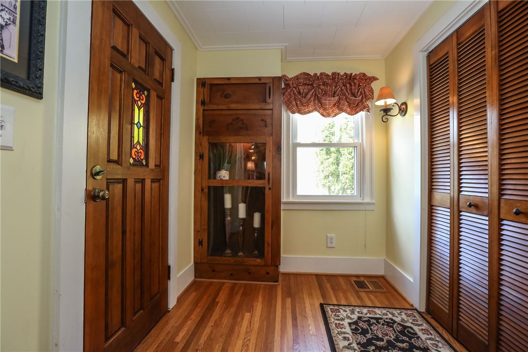 1819 Rochester Street Lima, NY 14485 - Photo 4 of 49