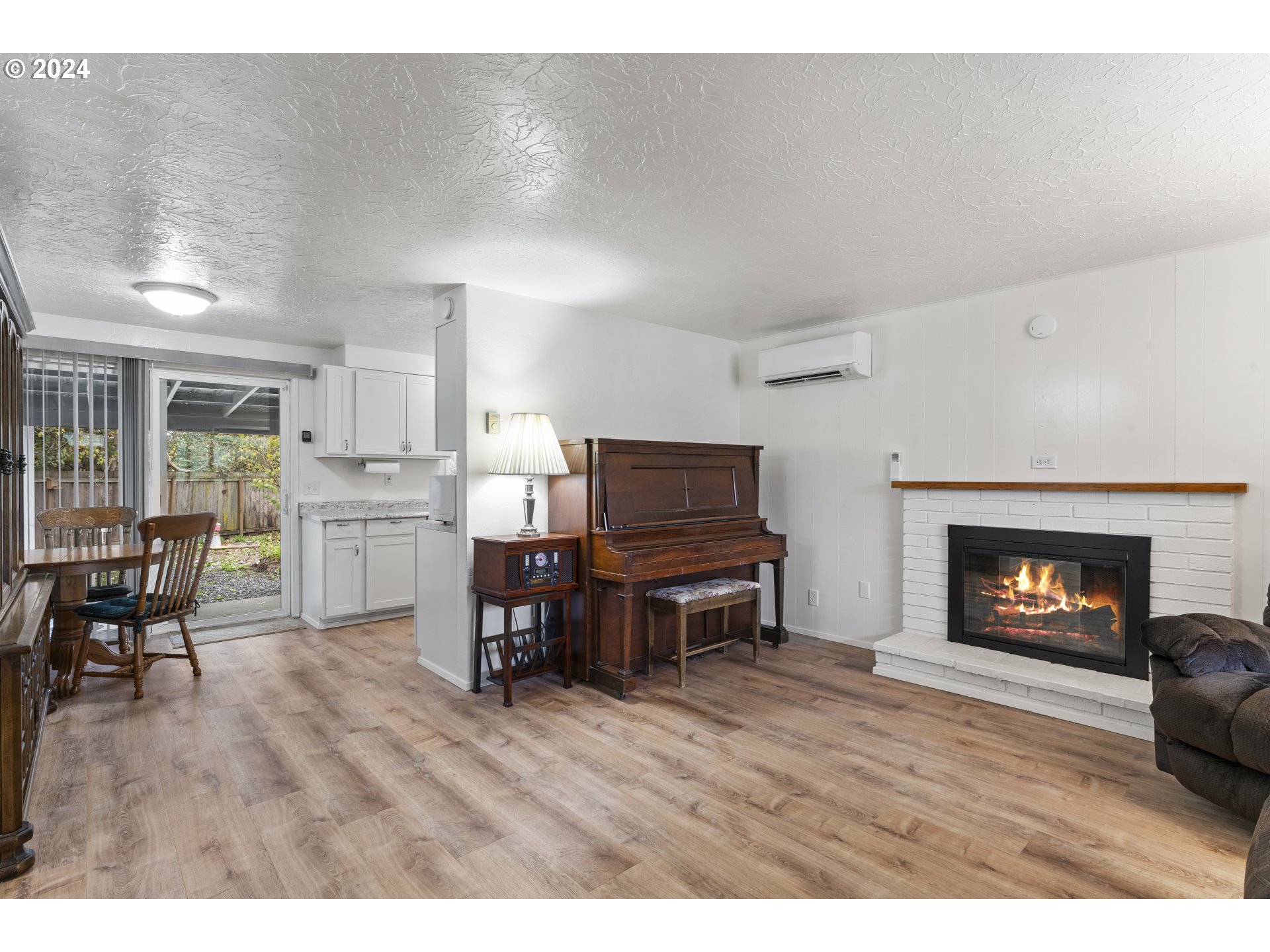 1232 1st Place Springfield, OR 97477 - Photo 21 of 39 Gallery Image 21
