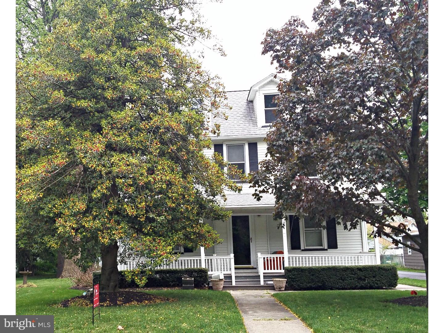 784 Woodlane Road Beverly, NJ 08010 - Photo 1 of 16 Exterior Front