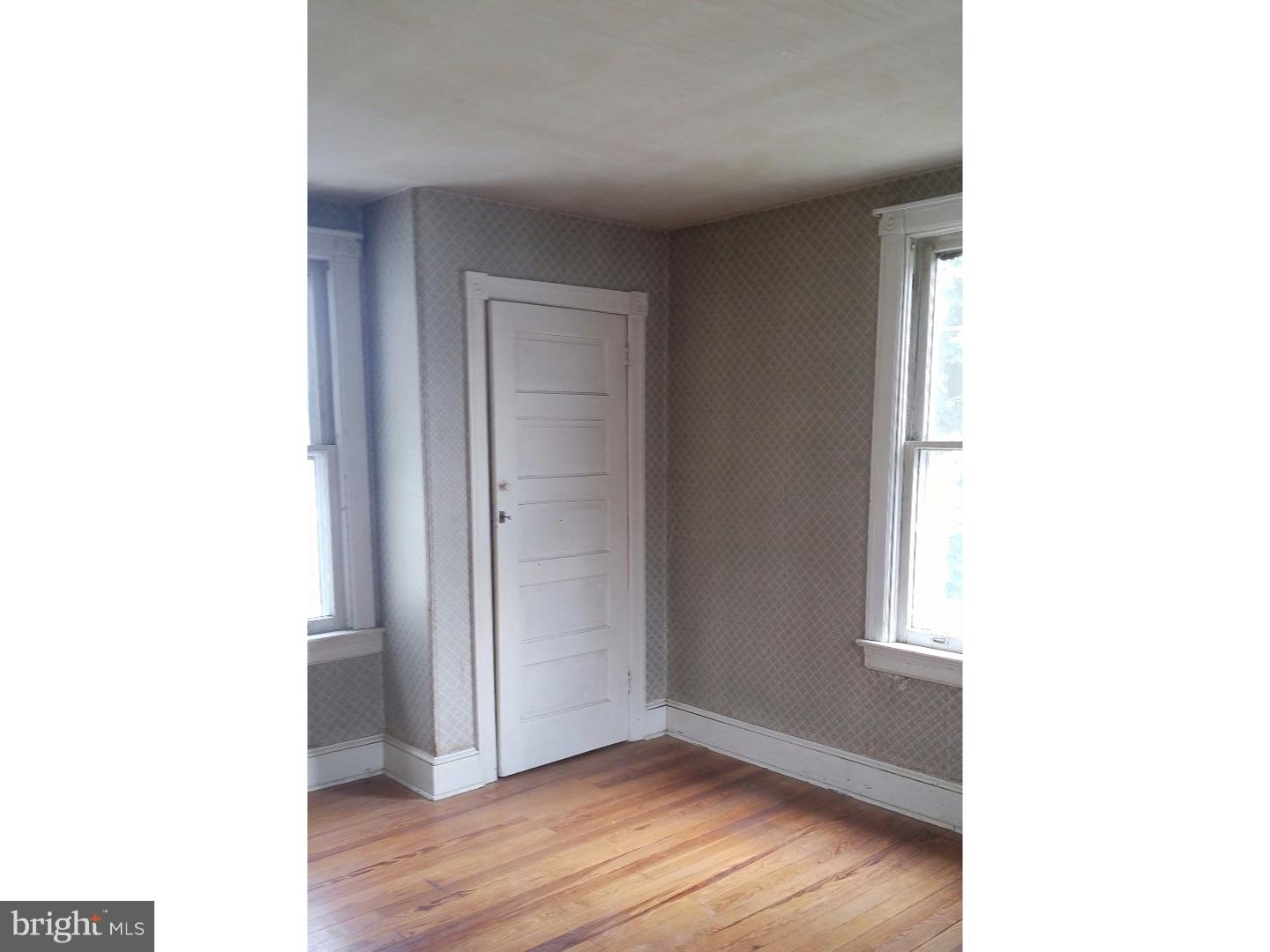 784 Woodlane Road Beverly, NJ 08010 - Photo 13 of 16 Bedroom 3