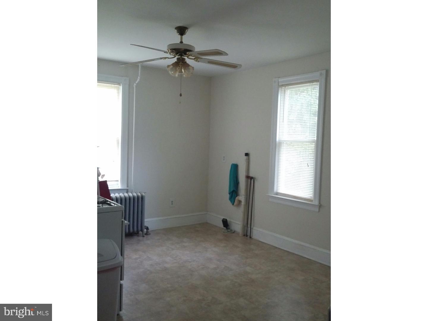 784 Woodlane Road Beverly, NJ 08010 - Photo 5 of 16 Kitchen