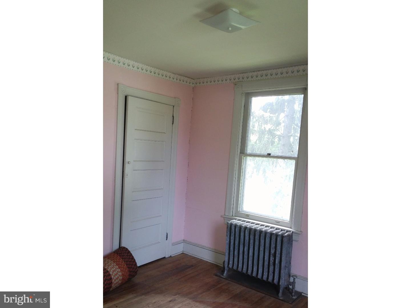 784 Woodlane Road Beverly, NJ 08010 - Photo 10 of 16 Bedroom 2