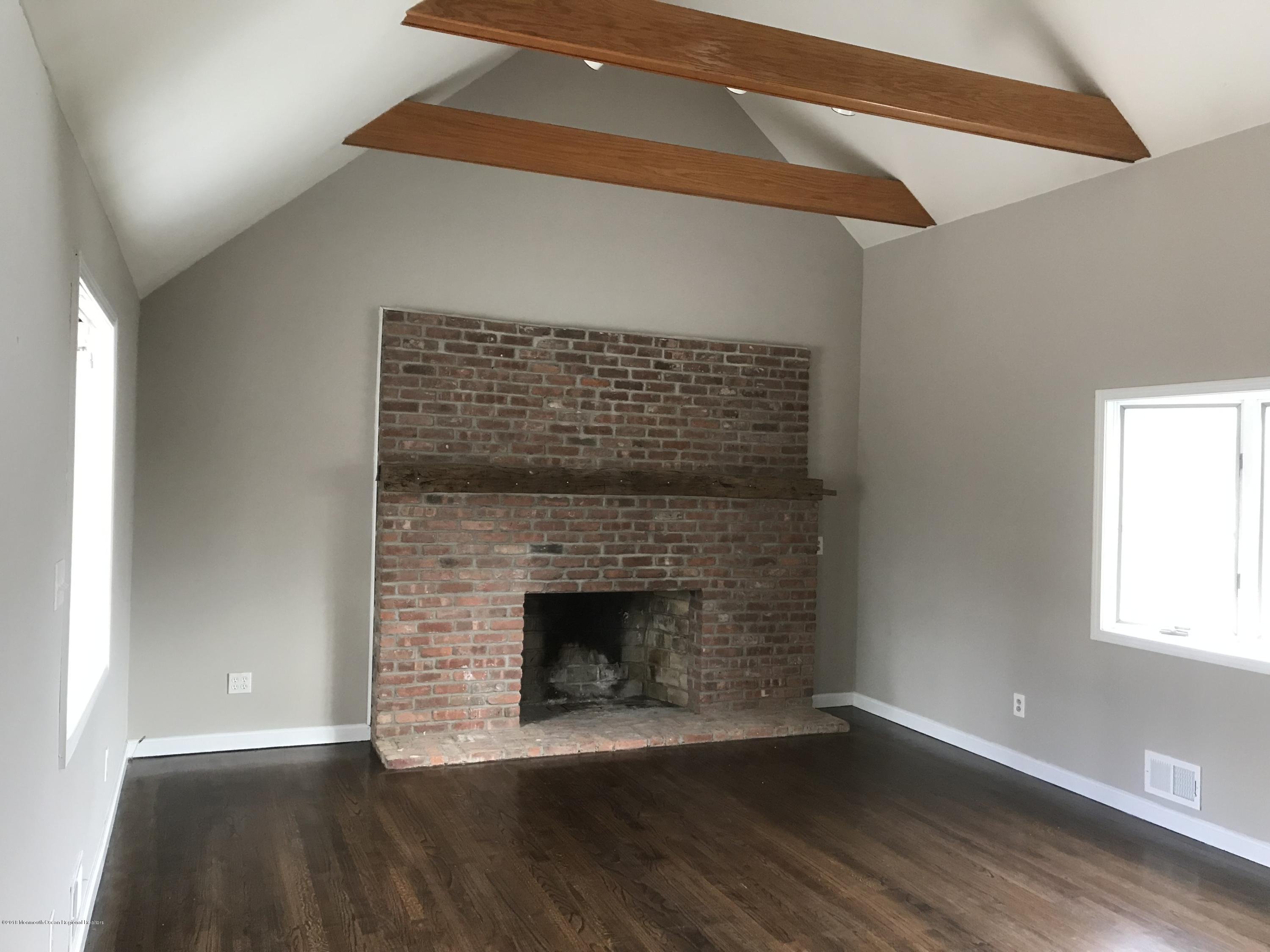 2113 Red Gate Road Allenwood, NJ 08720 - Photo 2 of 7 IMG_3070