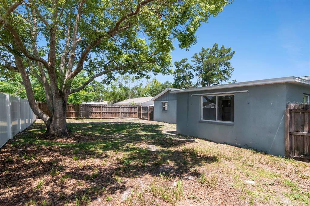 7908 Rusty Oak Drive New Port Richey, FL 34653 - Photo 32 of 38