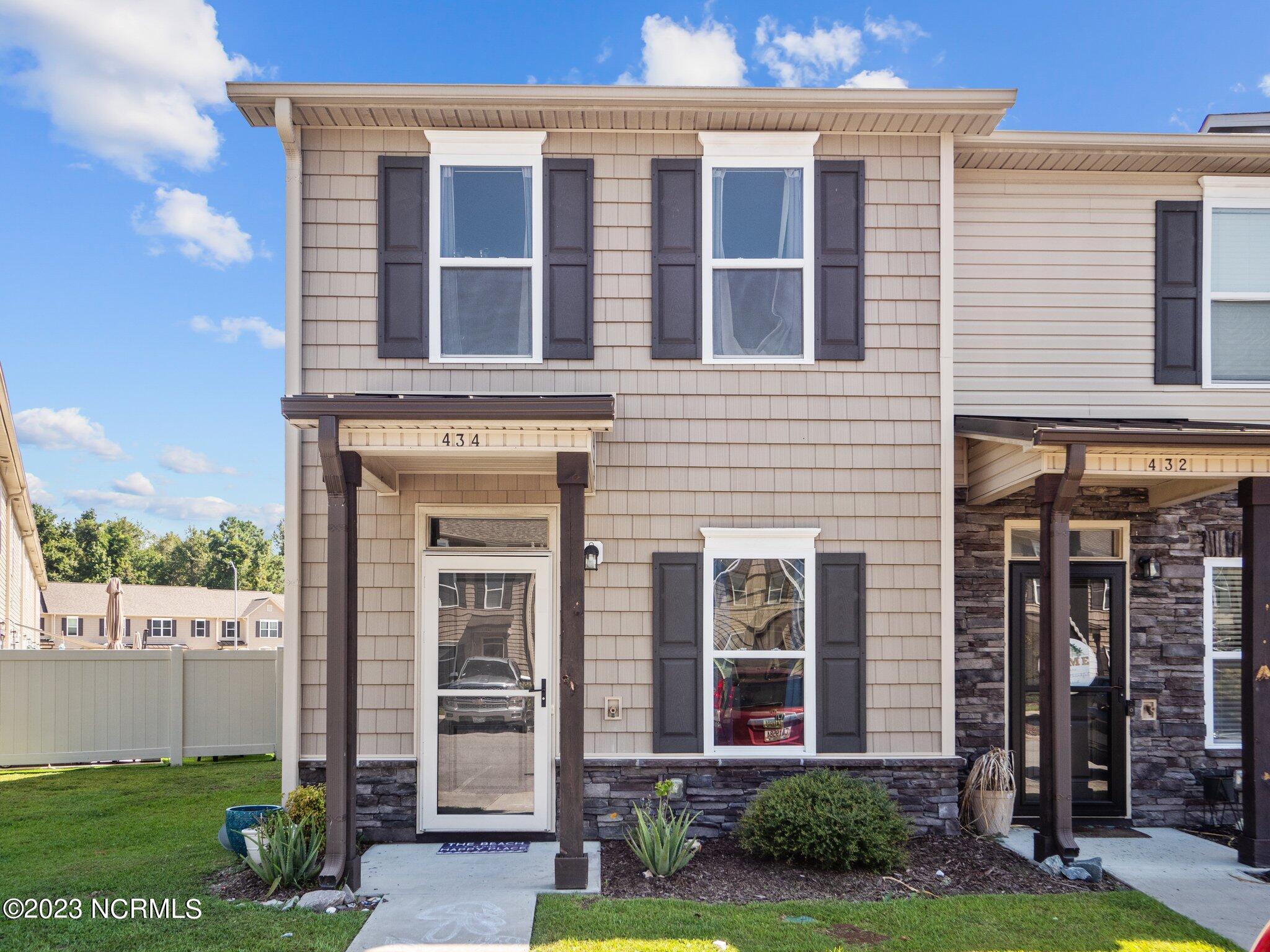 434 Sullivan Loop Road Midway Park, NC 28544 - Photo 1 of 34 1-web-or-mls-01