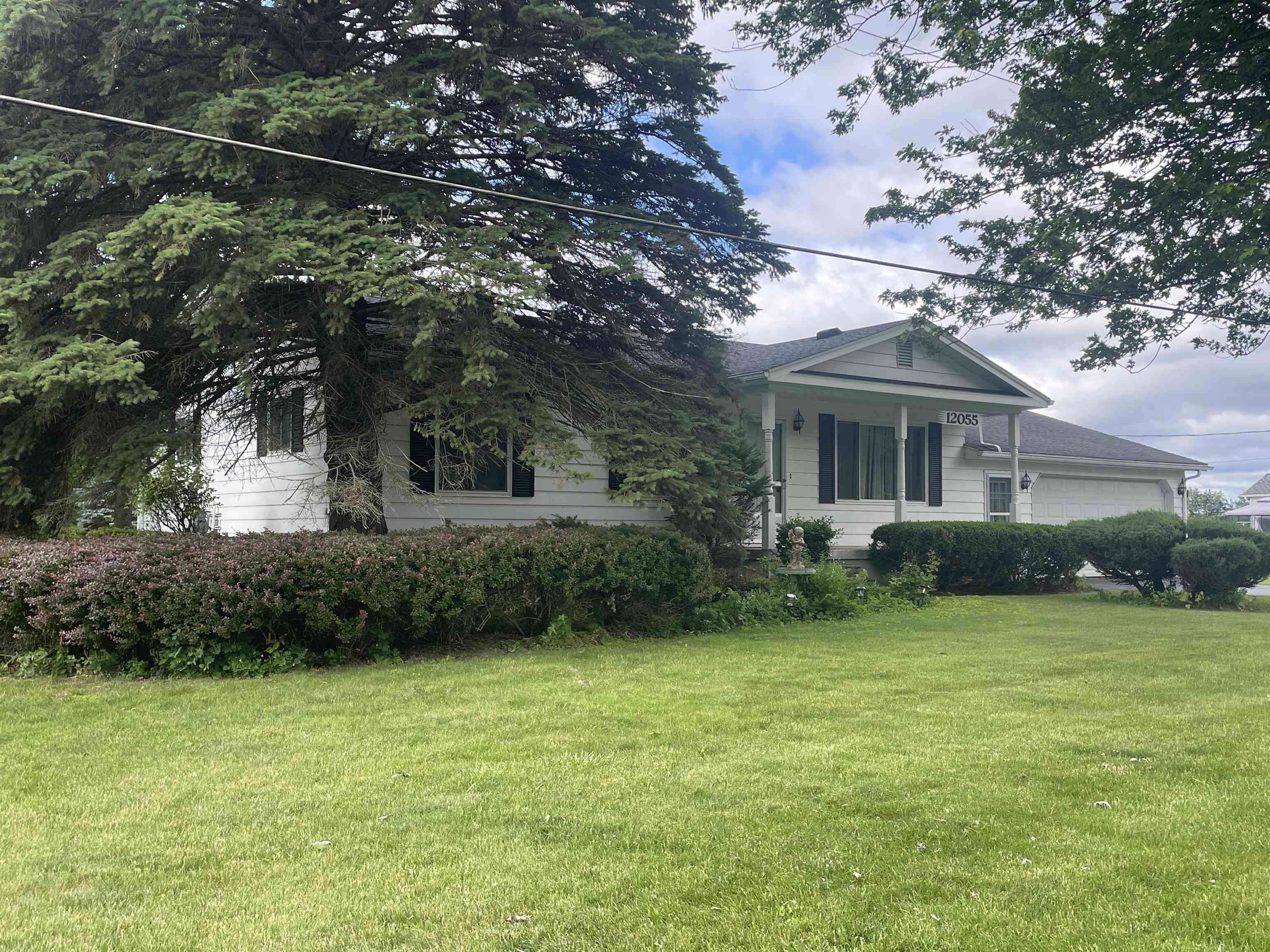12055 Lennon Road Lennon, MI 48449 - Photo 3 of 23