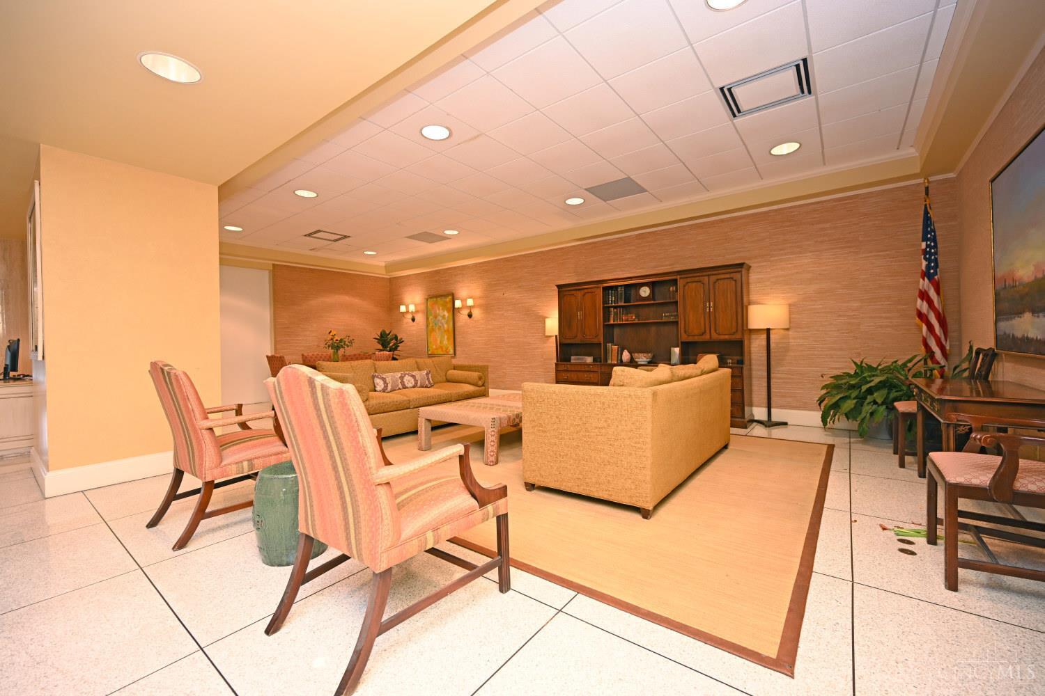 2444 Madison Road, Unit 602B Cincinnati, OH 45208 - Photo 24 of 28 Gallery Image 24