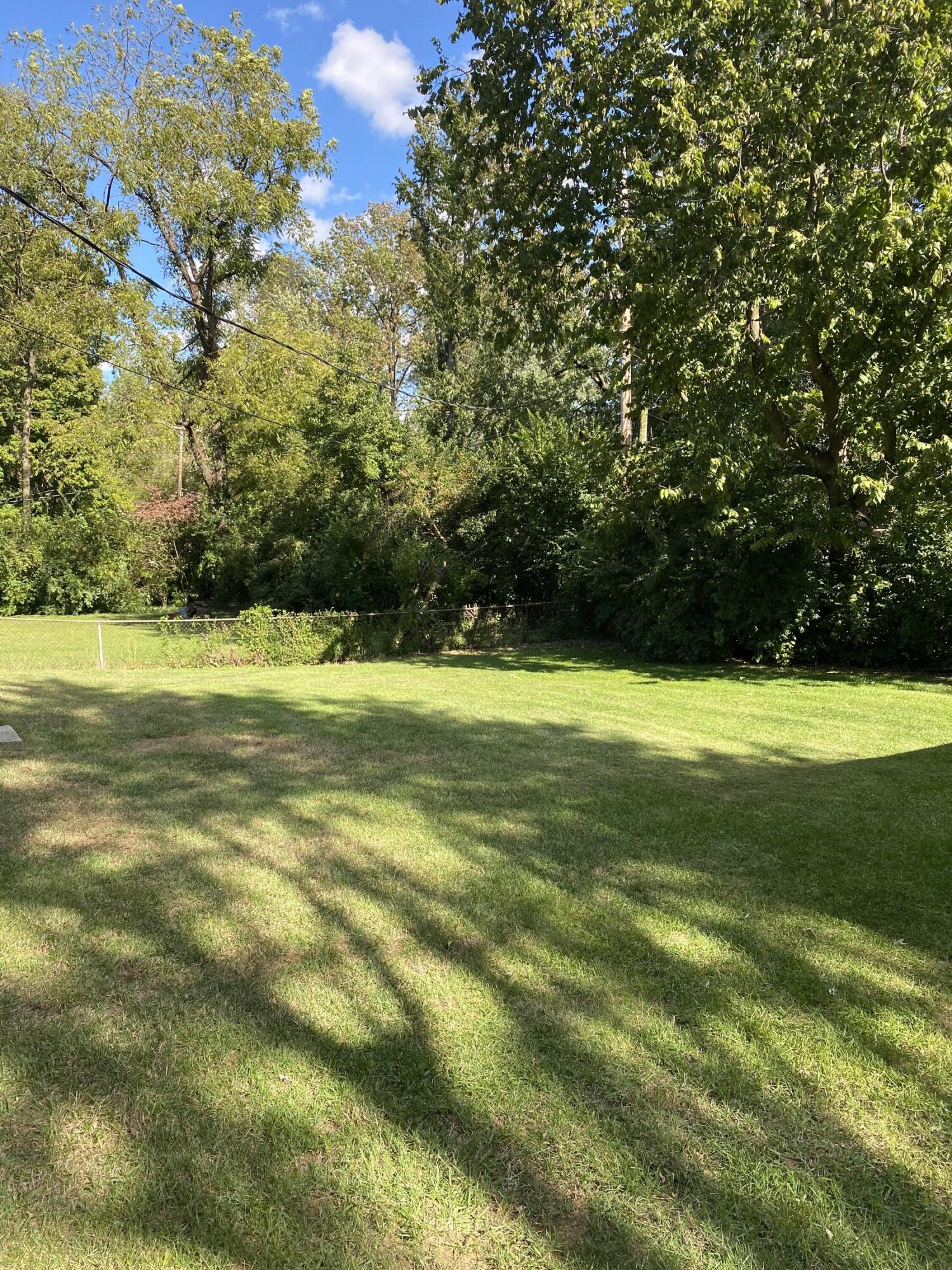 2324 Harrodsburg Road Lexington, KY 40503 - Photo 7 of 19 IMG-2127