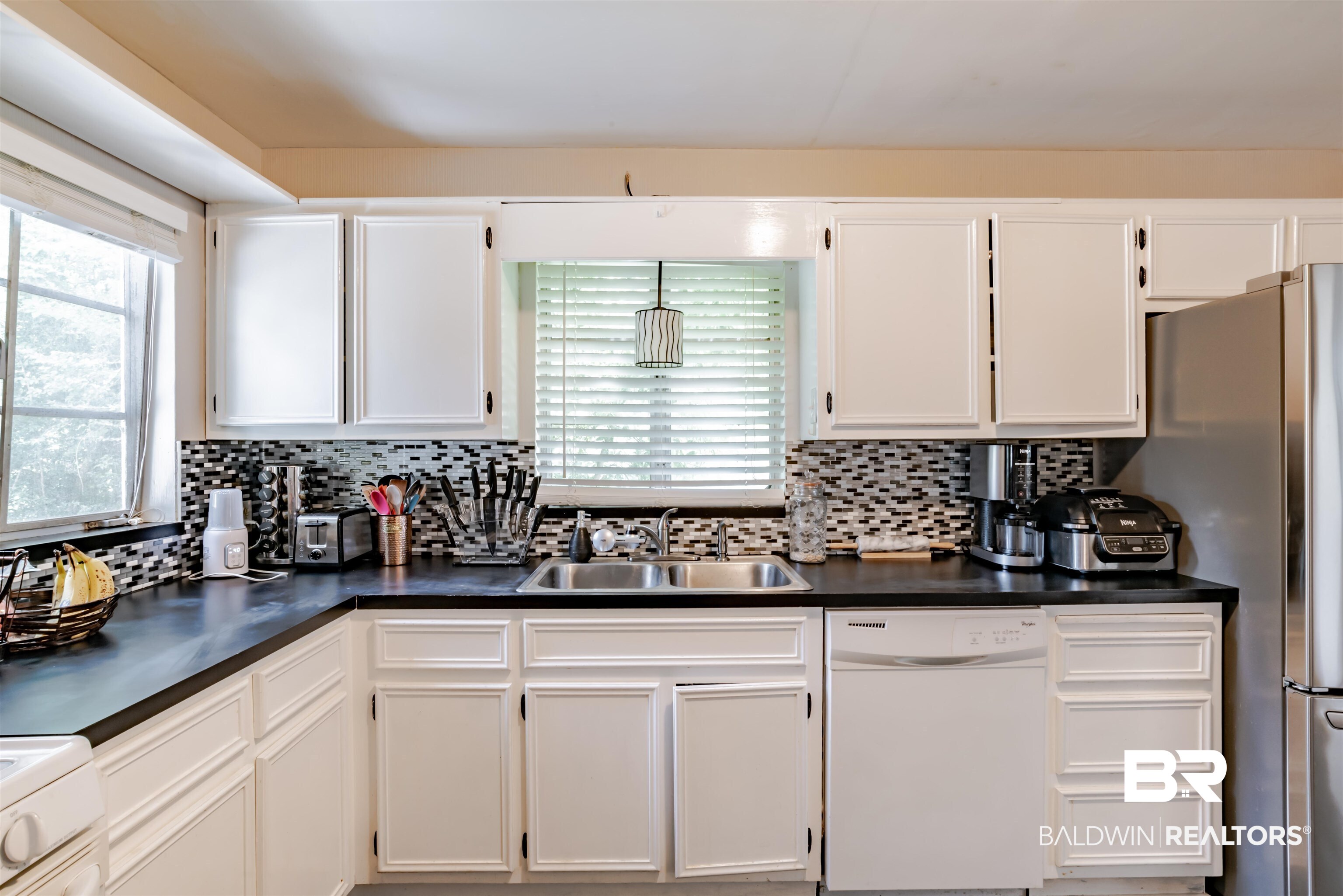 302 Siena Vista Street Mobile, AL 36607 - Photo 14 of 29
