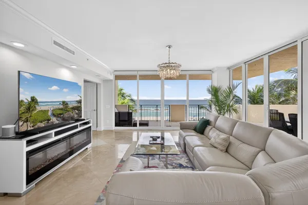 $13,000 | 3800 North Ocean Drive, Unit 452, Singer Island, FL 33404