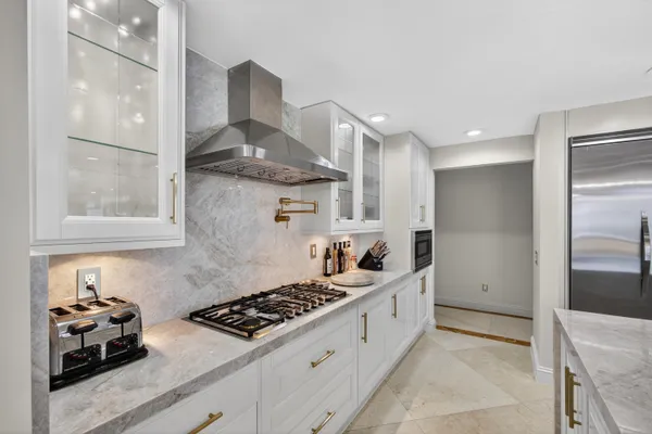 $13,000 | 3800 North Ocean Drive, Unit 452, Singer Island, FL 33404