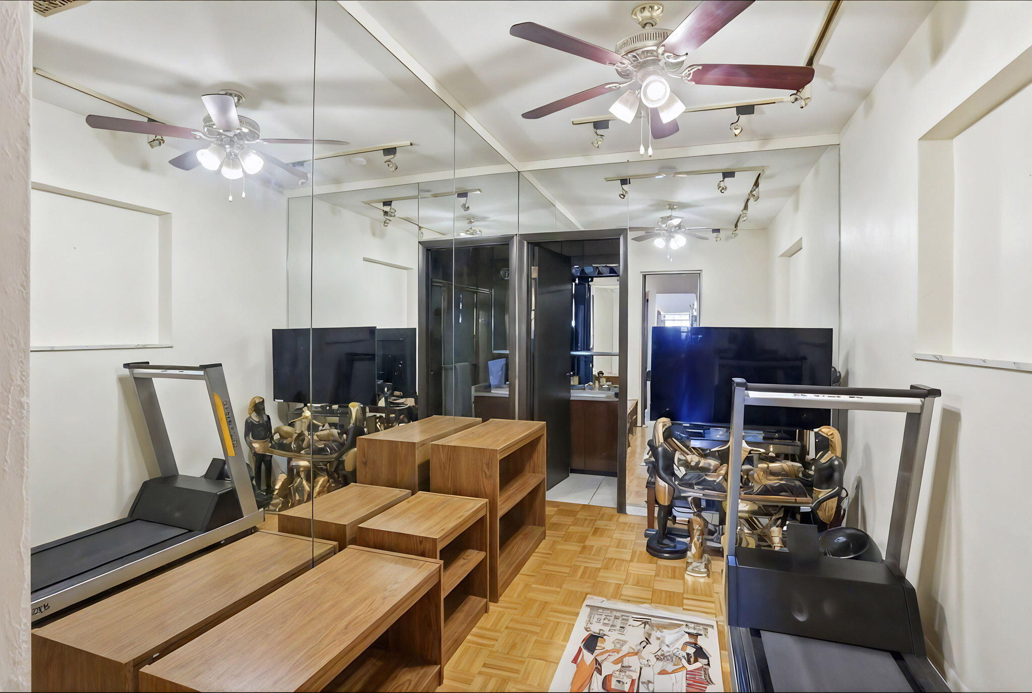 2850 Northeast 44th Street Lighthouse Point, FL 33064 - Photo 30 of 67 Downstairs Bedroom 1