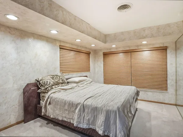 $5,450,000 | 2850 Northeast 44th Street, Lighthouse Point, FL 33064