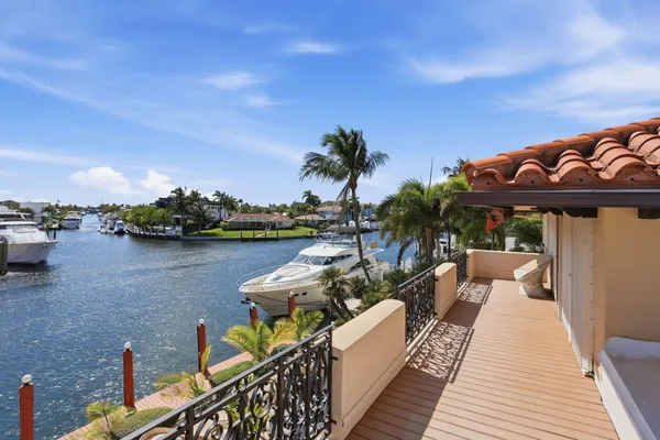$5,450,000 | 2850 Northeast 44th Street, Lighthouse Point, FL 33064