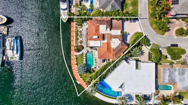 $5,450,000 | 2850 Northeast 44th Street, Lighthouse Point, FL 33064