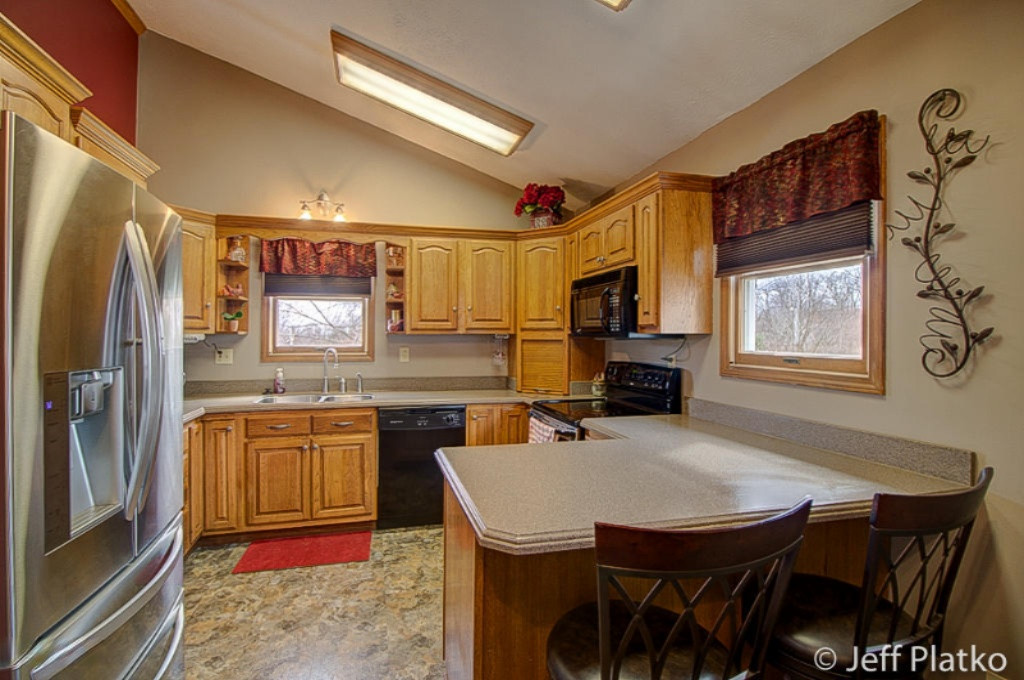 11016 West S County Line Road Greenville, MI 48838 - Photo 11 of 40 Jeff-6