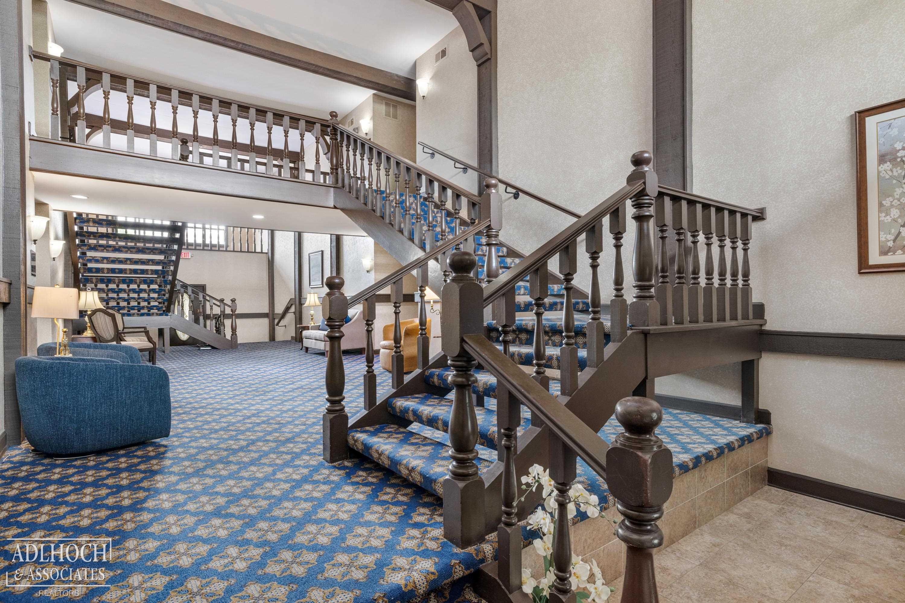 1750 Vernier Road, Unit 6 Grosse Pointe Woods, MI 48236 - Photo 4 of 39