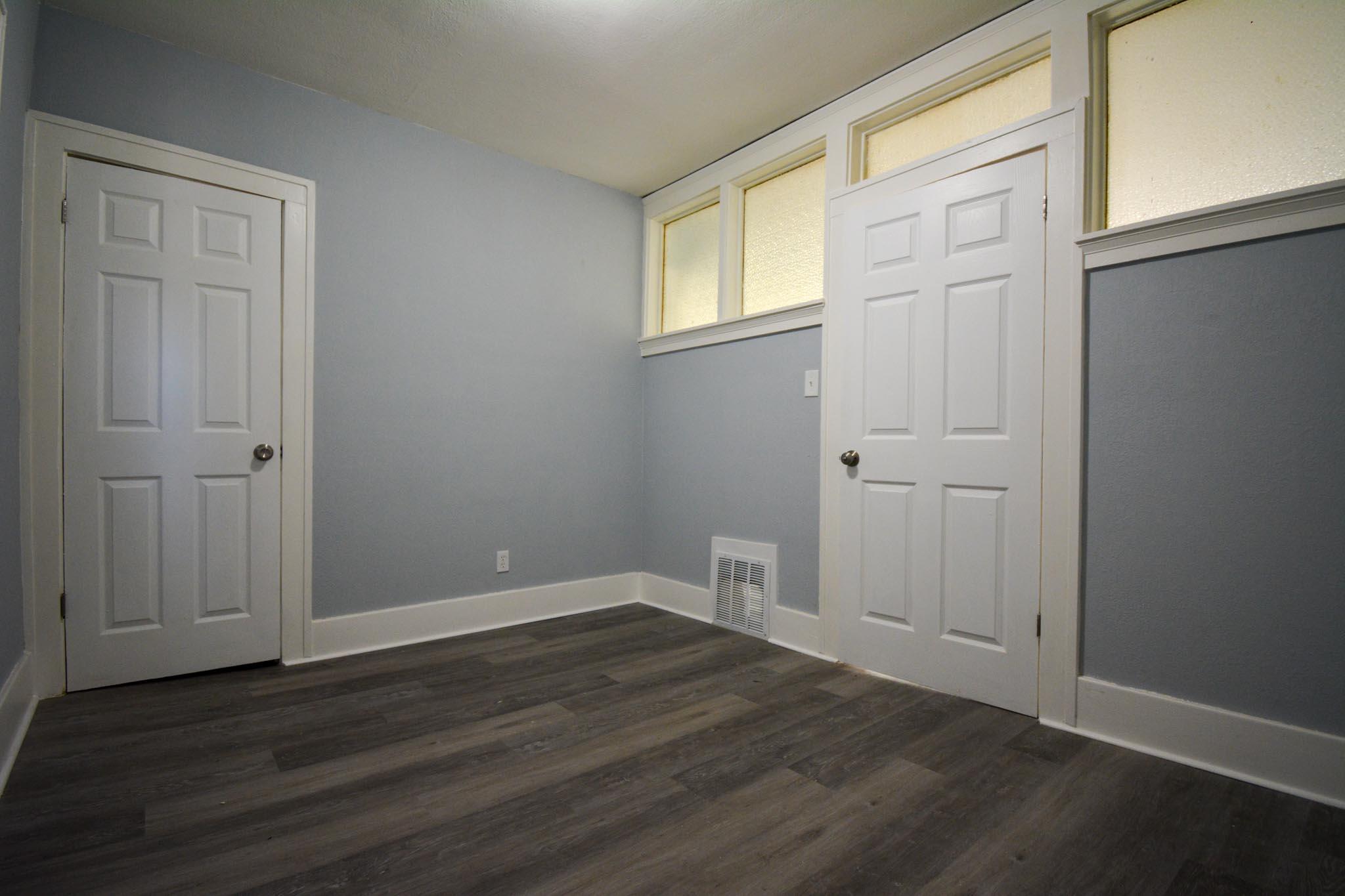 2172 West Forest Home Avenue Milwaukee, WI 53215 - Photo 11 of 20 2172 W FOREST HOME AVE-09