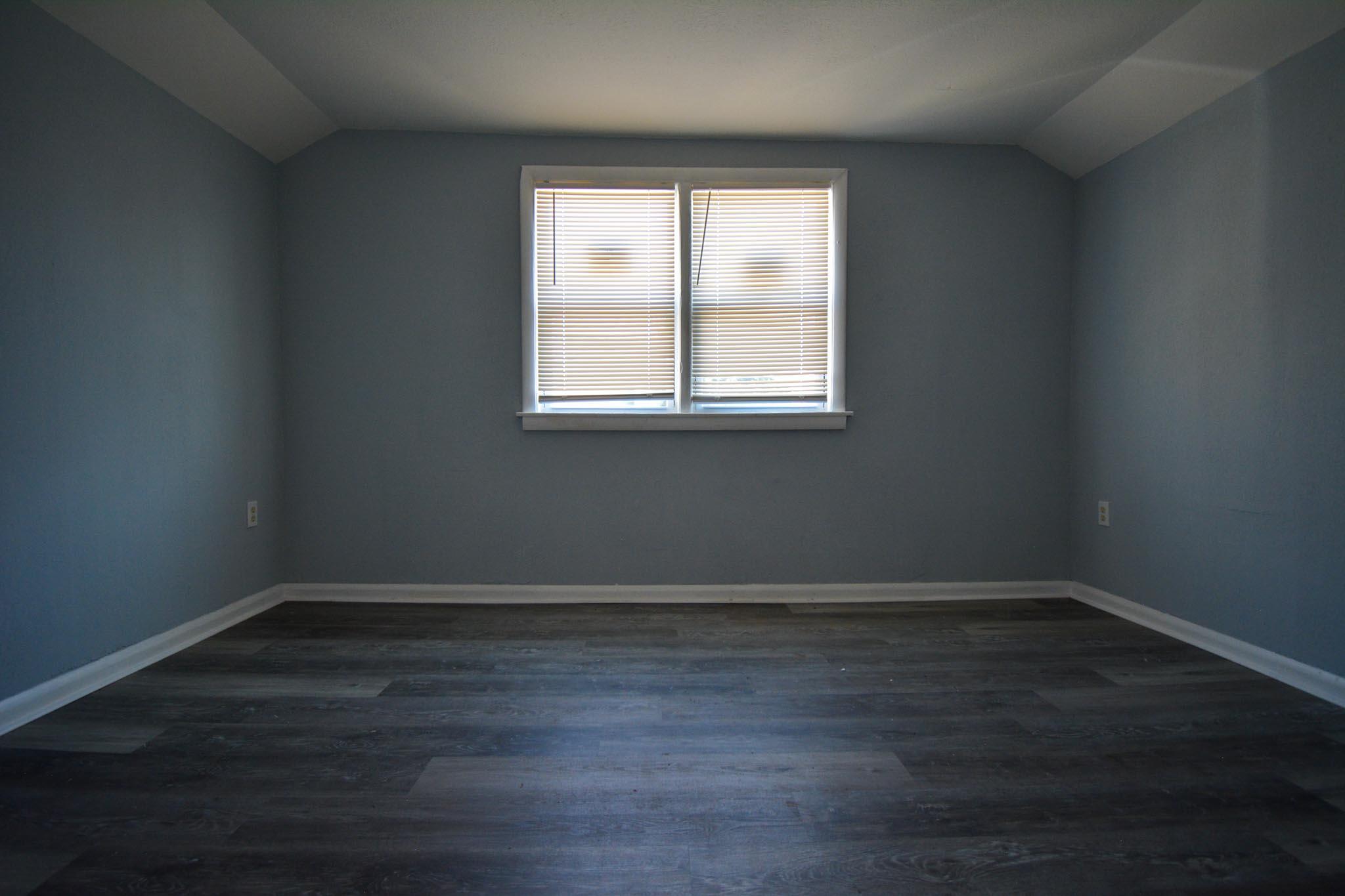 2172 West Forest Home Avenue Milwaukee, WI 53215 - Photo 6 of 20 2172 W FOREST HOME AVE-04