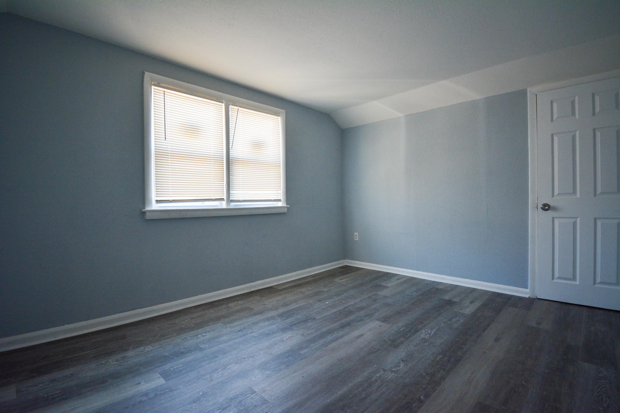 2172 West Forest Home Avenue Milwaukee, WI 53215 - Photo 7 of 20 2172 W FOREST HOME AVE-05