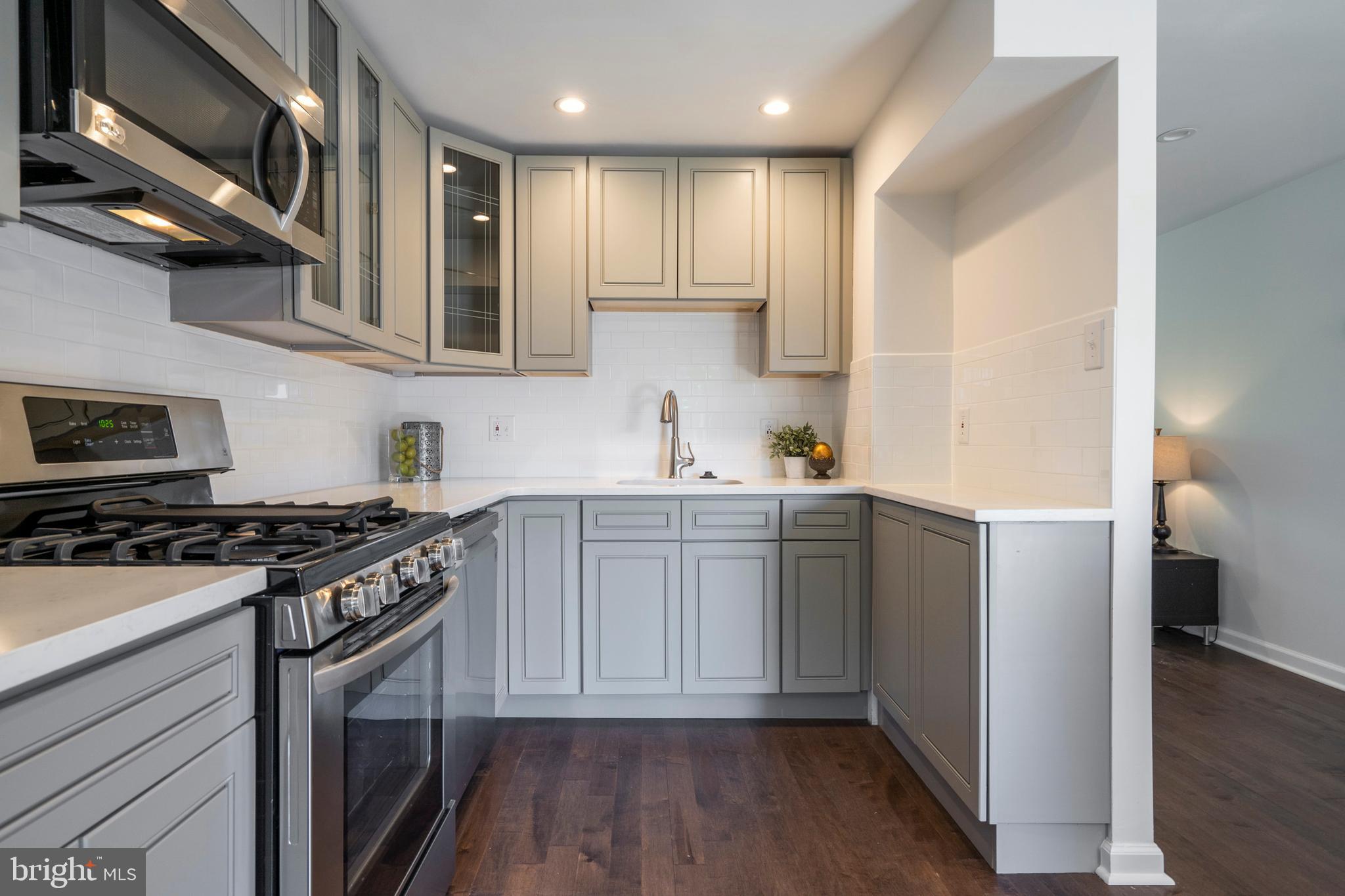 518 Poplar Street Philadelphia, PA 19123 - Photo 11 of 38