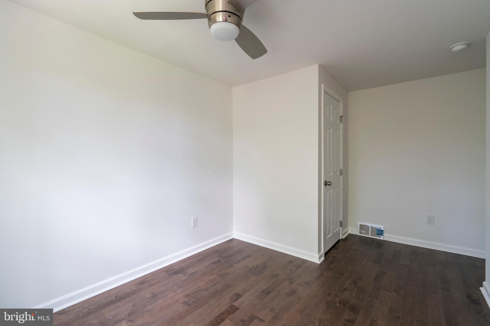 518 Poplar Street Philadelphia, PA 19123 - Photo 32 of 38