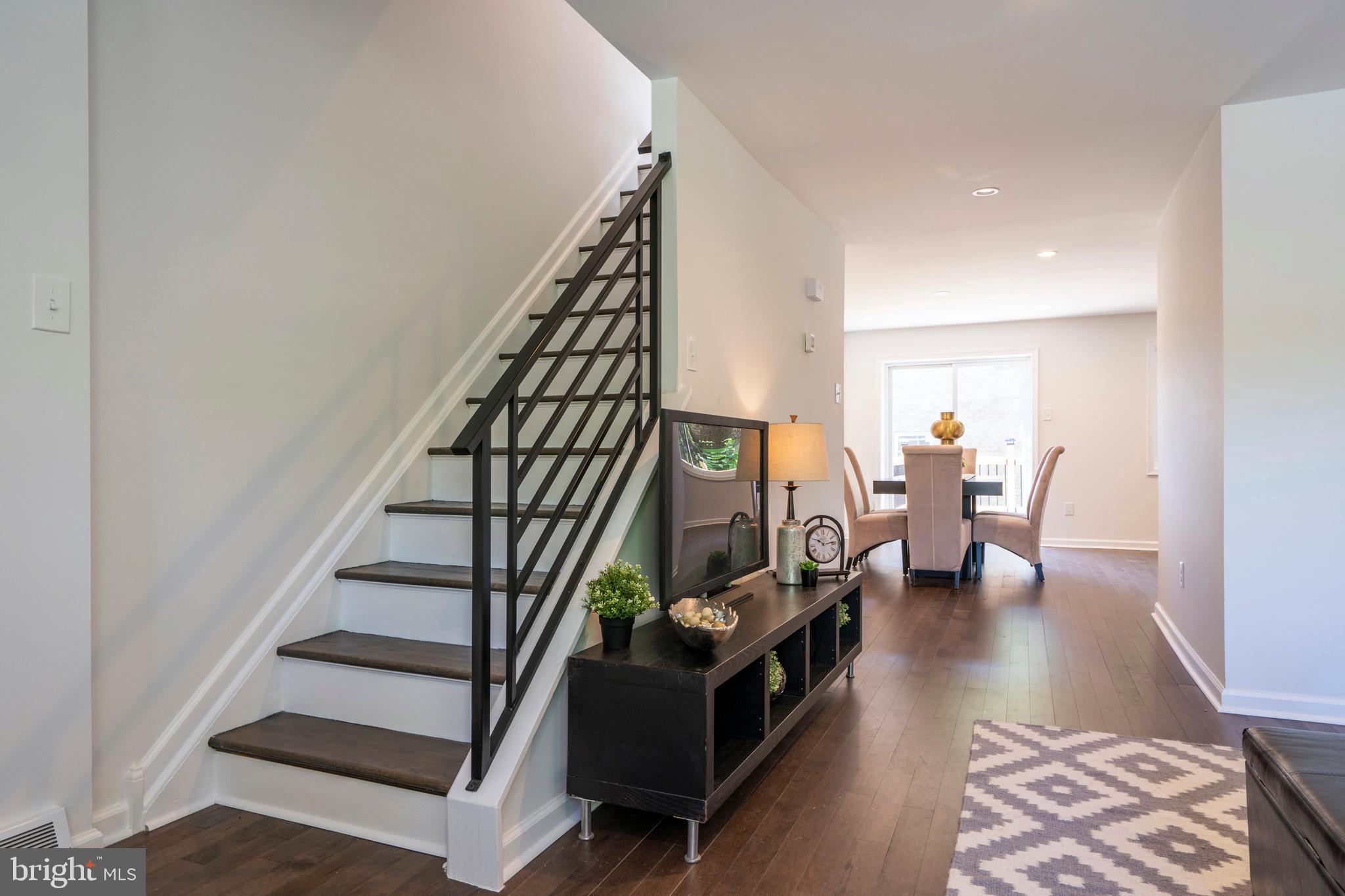 518 Poplar Street Philadelphia, PA 19123 - Photo 5 of 38