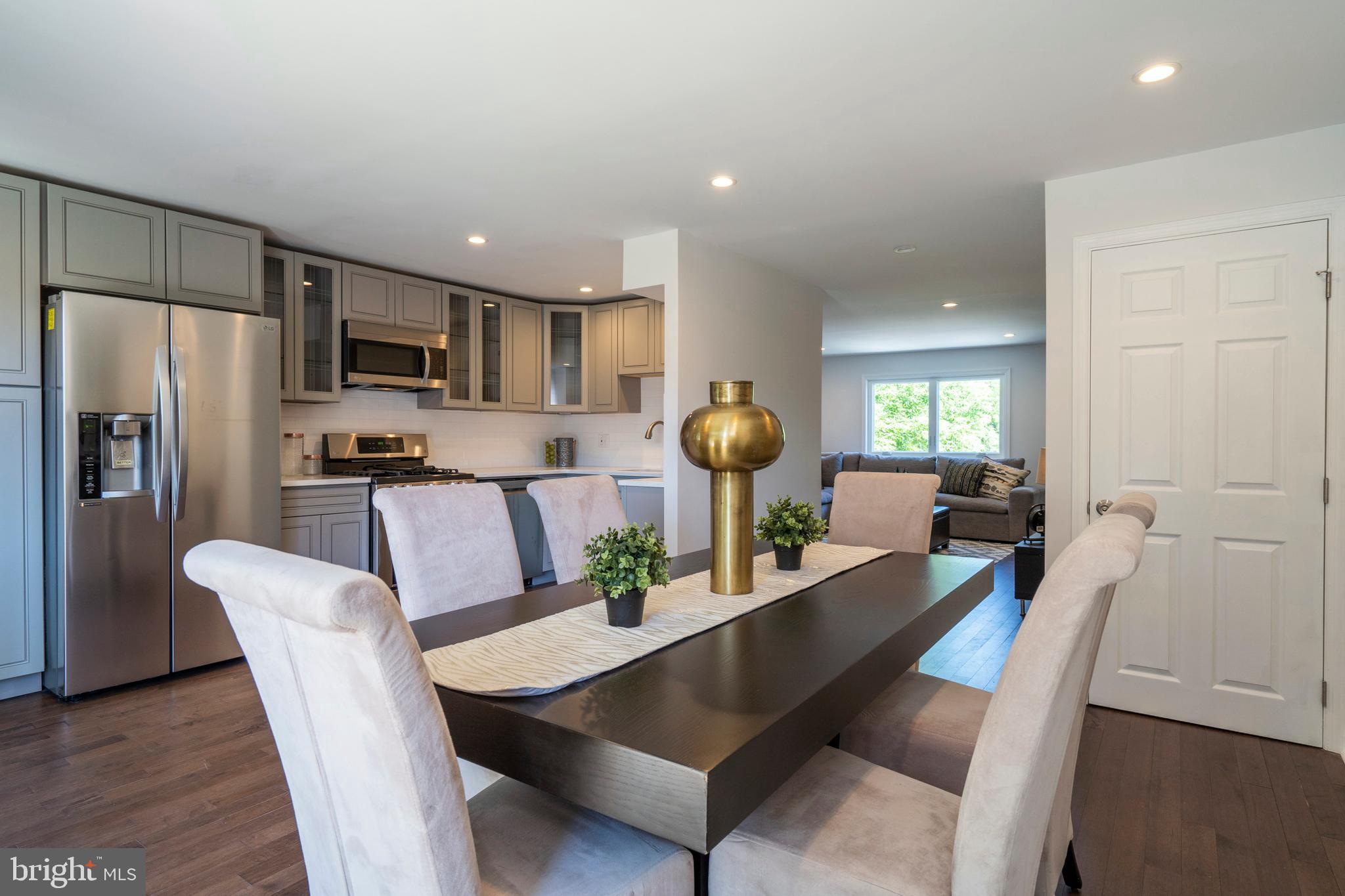 518 Poplar Street Philadelphia, PA 19123 - Photo 8 of 38